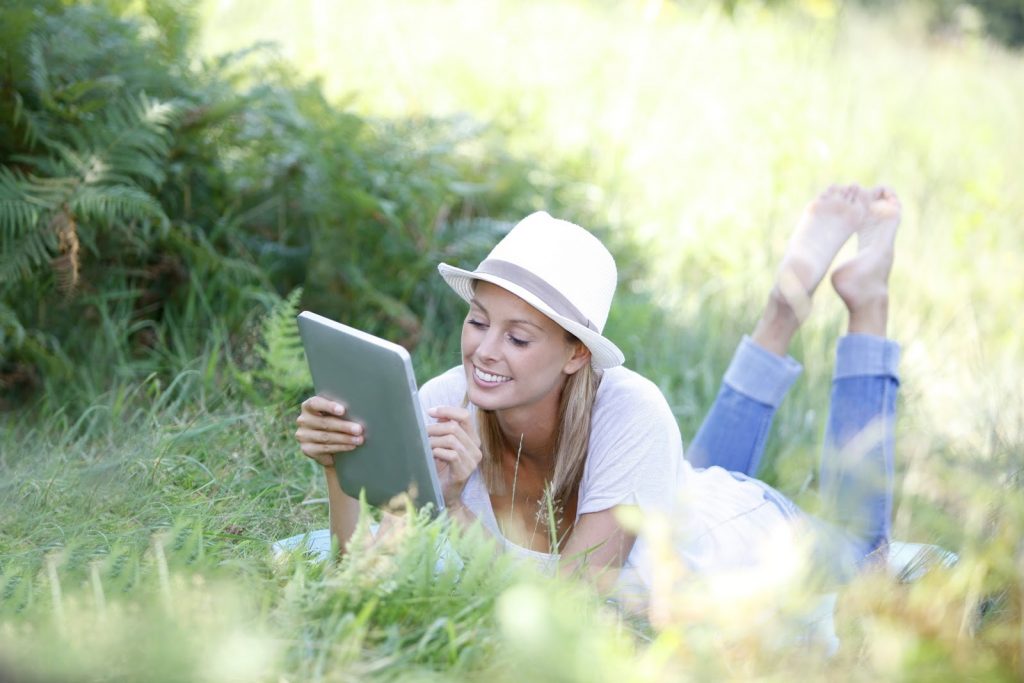 Woman-on-Ipad-1024x683